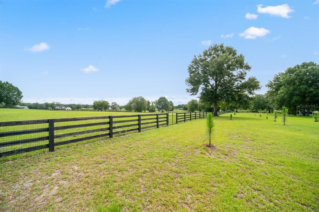 For Sale: $750,000 (4 beds, 3 baths, 2507 Square Feet)