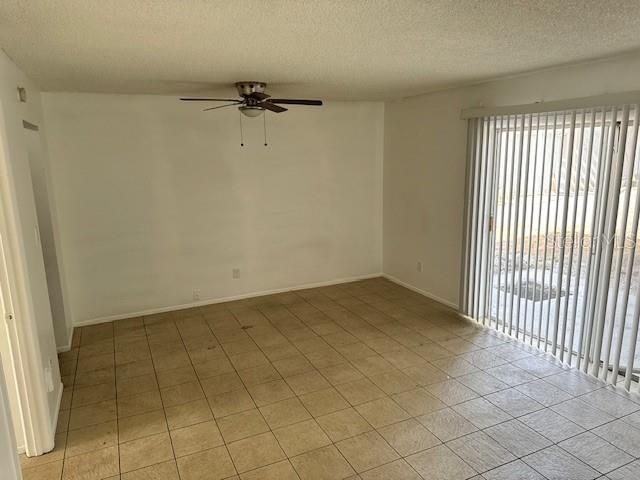 Active With Contract: $89,900 (0 beds, 1 baths, 546 Square Feet)