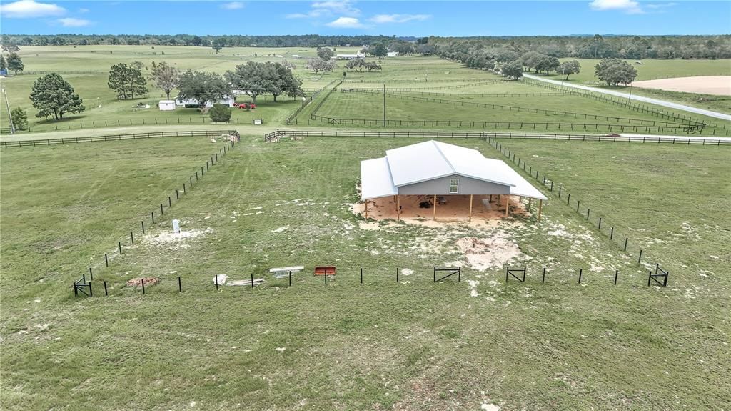 На продажу: $499,900 (18.33 acres)