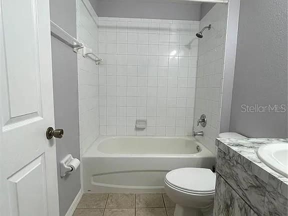 For Rent: $2,000 (3 beds, 2 baths, 1452 Square Feet)