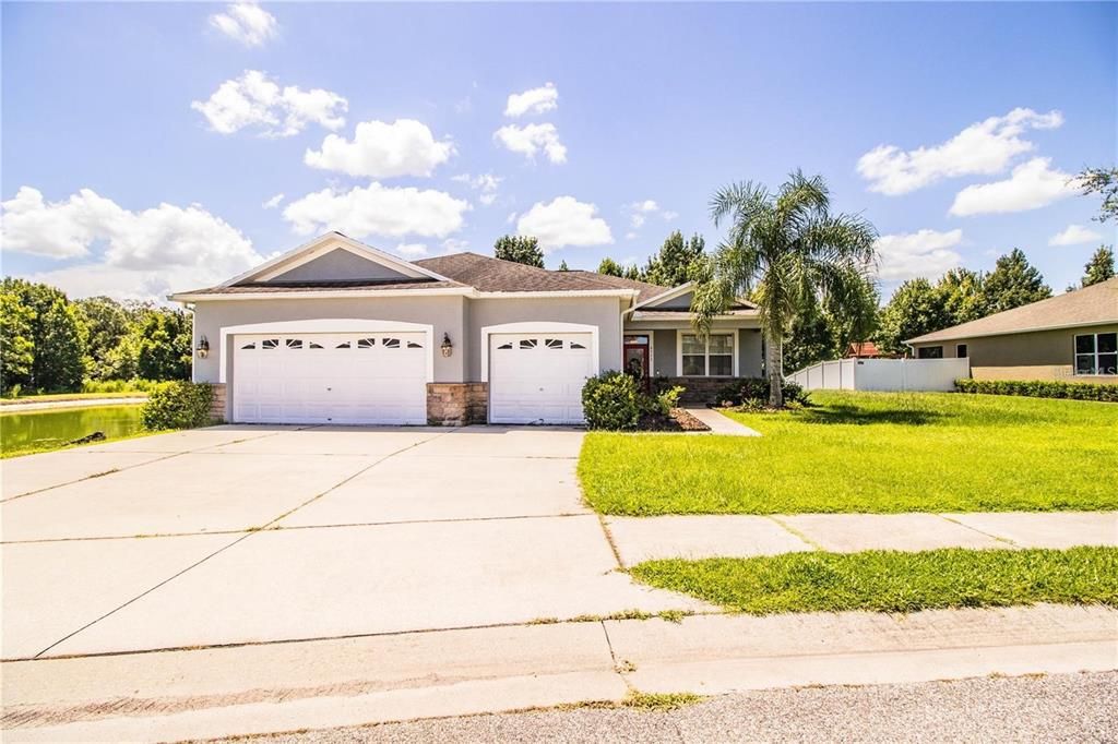 For Sale: $354,900 (3 beds, 2 baths, 1937 Square Feet)