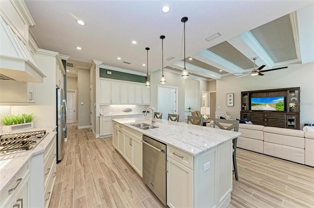 For Sale: $1,899,900 (4 beds, 4 baths, 3139 Square Feet)