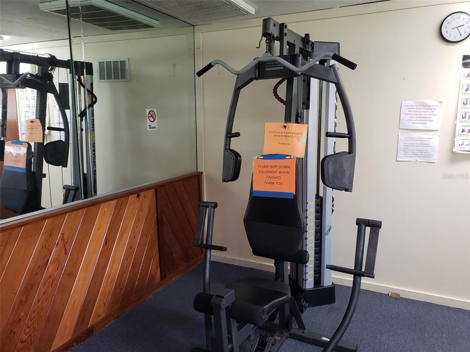 Activo con contrato: $1,200 (2 camas, 2 baños, 912 Pies cuadrados)