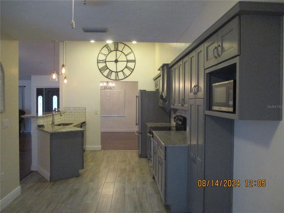 For Rent: $2,200 (2 beds, 2 baths, 1608 Square Feet)