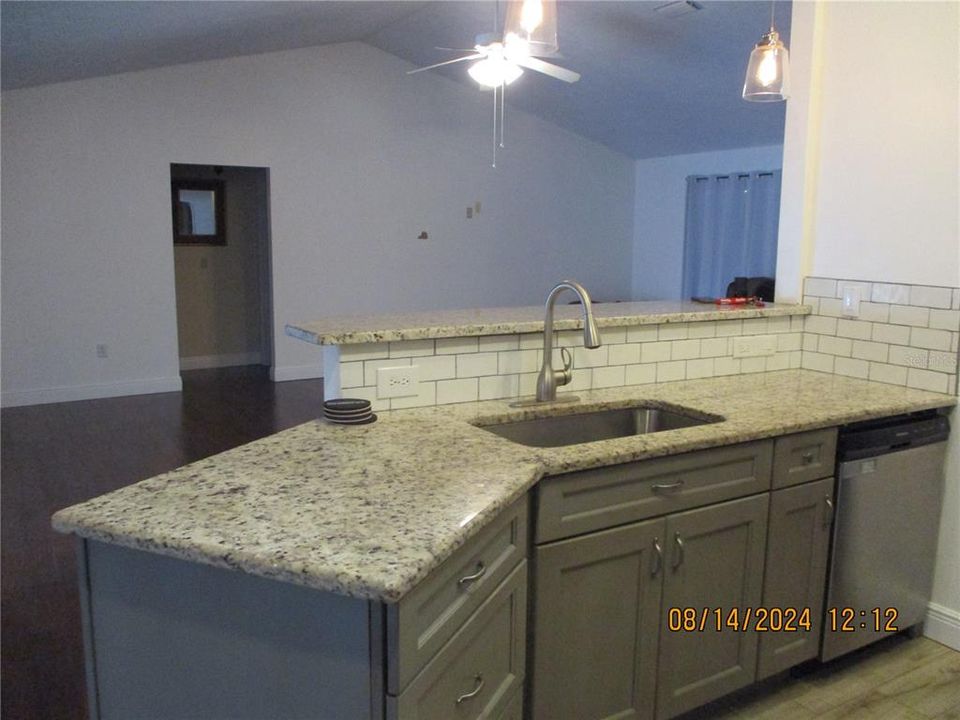 For Rent: $2,200 (2 beds, 2 baths, 1608 Square Feet)