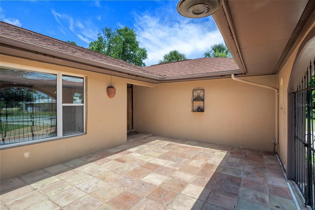 For Sale: $409,900 (3 beds, 2 baths, 2410 Square Feet)