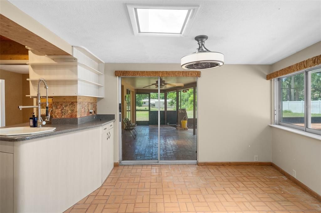 For Sale: $409,900 (3 beds, 2 baths, 2410 Square Feet)