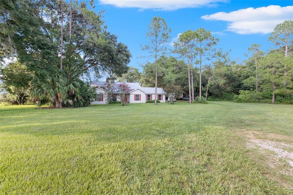 For Sale: $1,100,000 (3 beds, 2 baths, 1479 Square Feet)