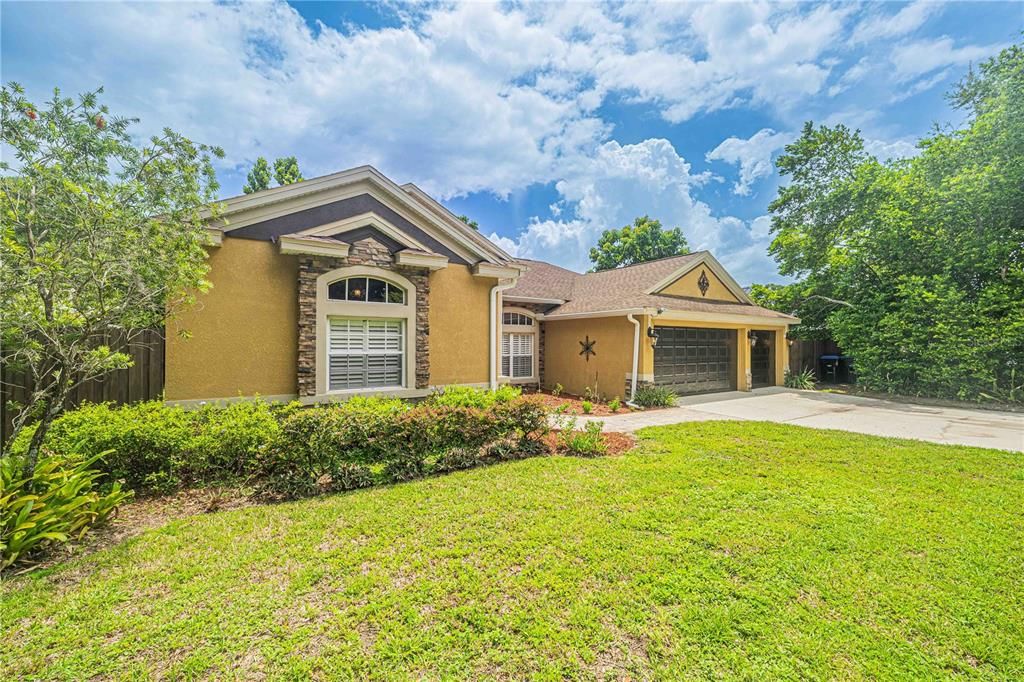 Active With Contract: $539,900 (4 beds, 3 baths, 2554 Square Feet)