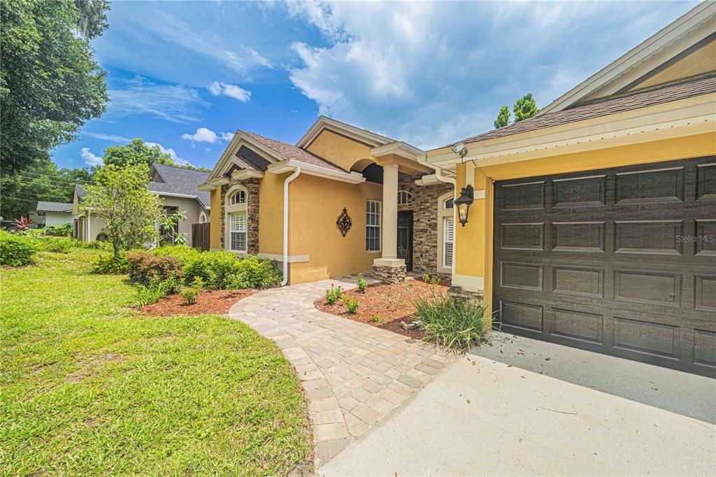 Active With Contract: $539,900 (4 beds, 3 baths, 2554 Square Feet)