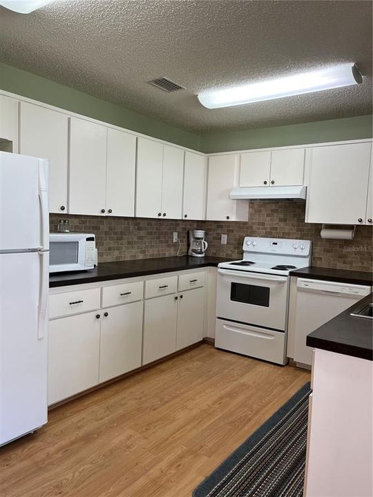 For Rent: $1,700 (2 beds, 2 baths, 1411 Square Feet)