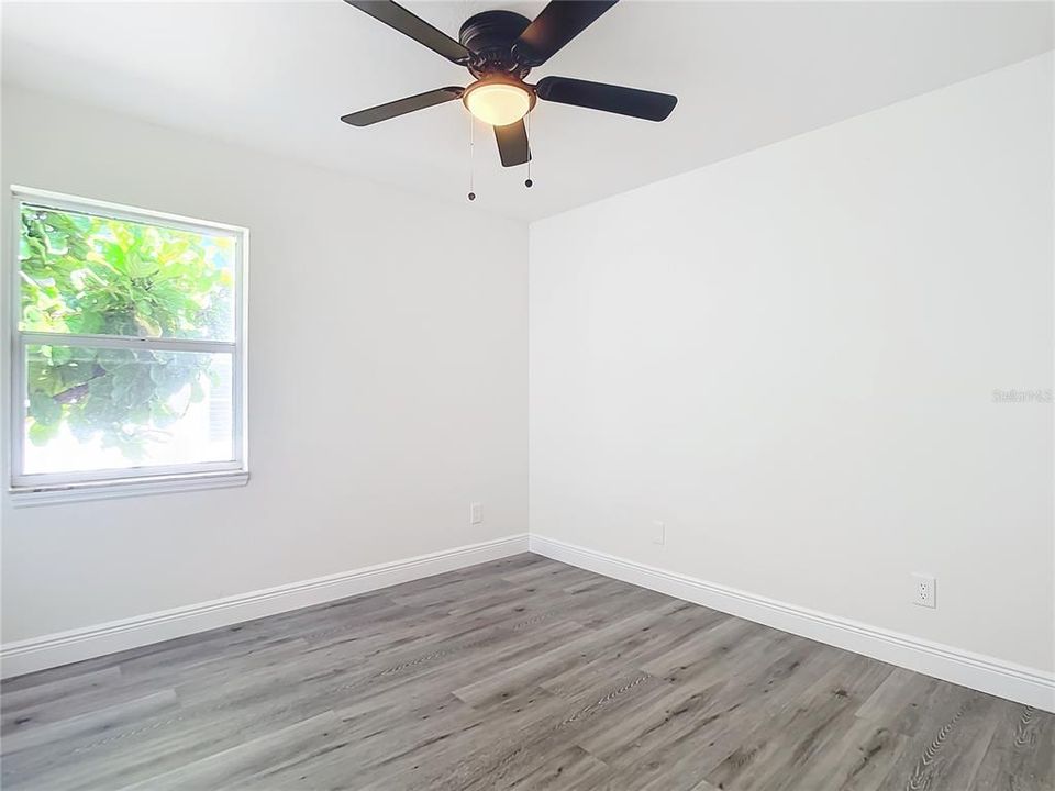 Active With Contract: $314,900 (3 beds, 2 baths, 1335 Square Feet)