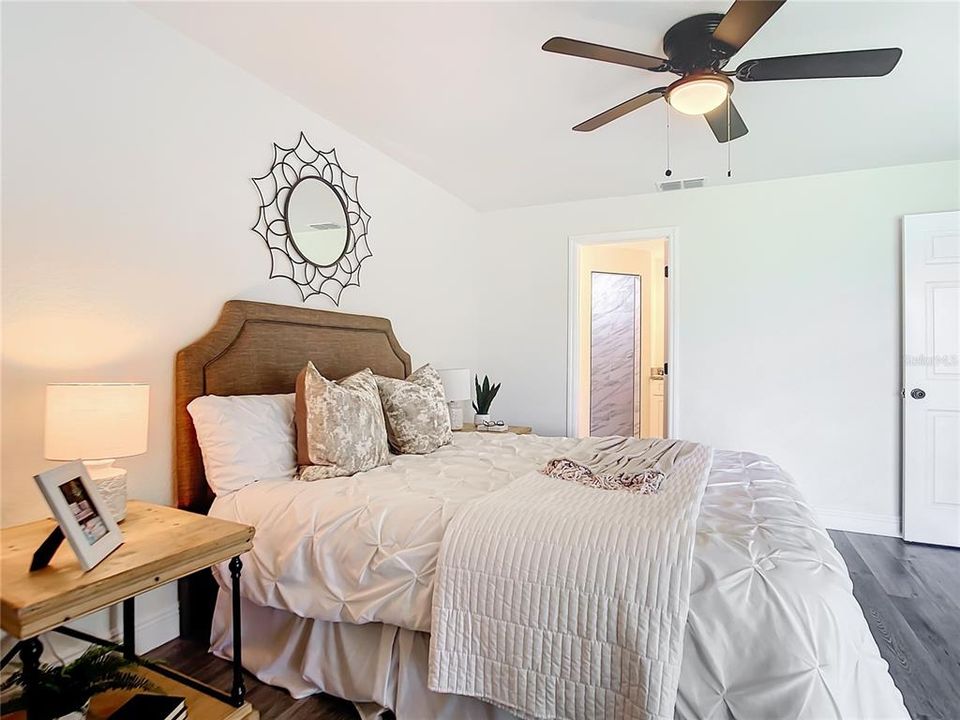 Active With Contract: $314,900 (3 beds, 2 baths, 1335 Square Feet)