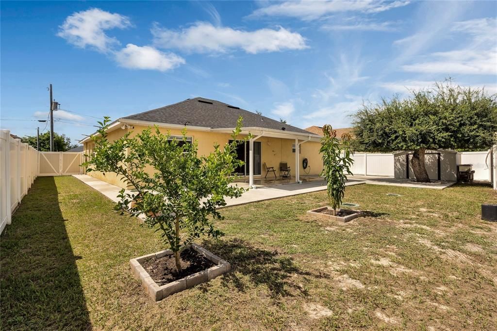 Active With Contract: $289,900 (4 beds, 3 baths, 2105 Square Feet)