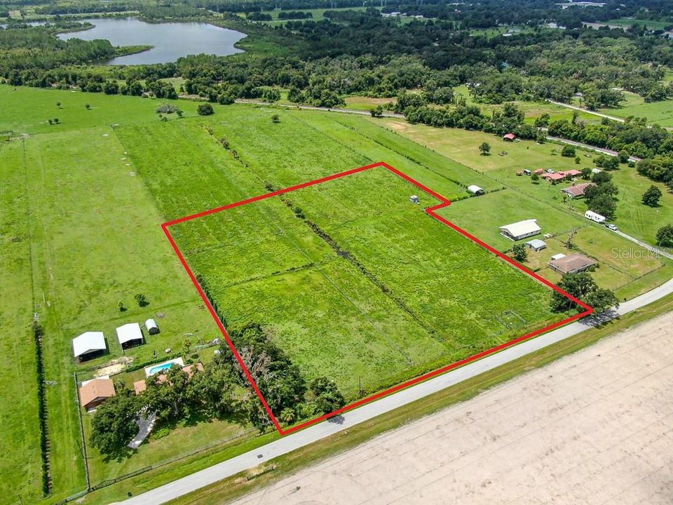 На продажу: $325,000 (6.38 acres)