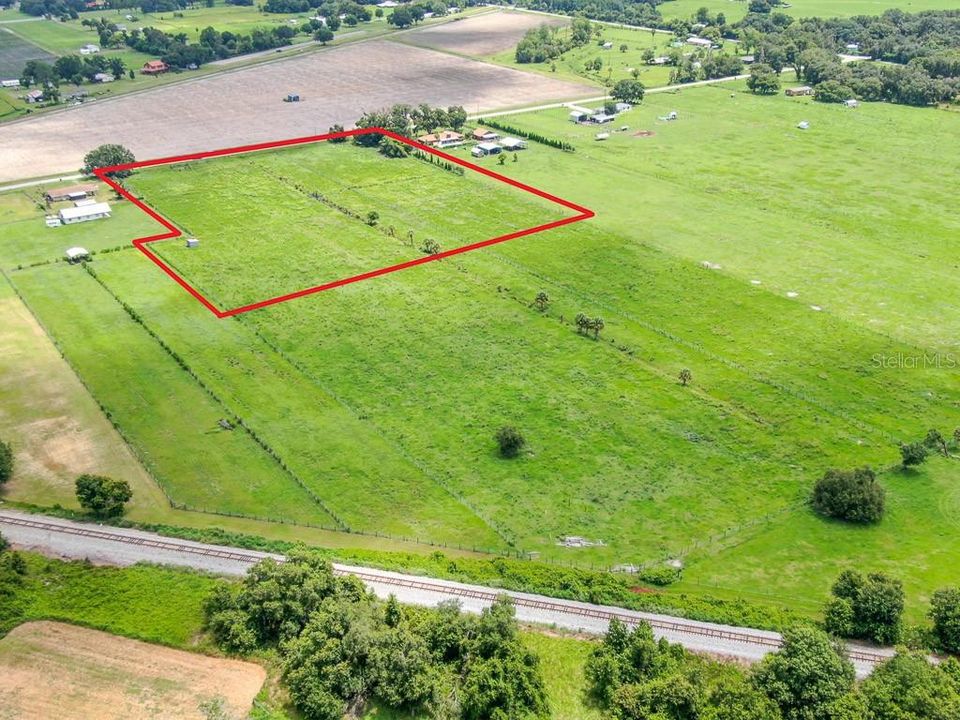 На продажу: $325,000 (6.38 acres)