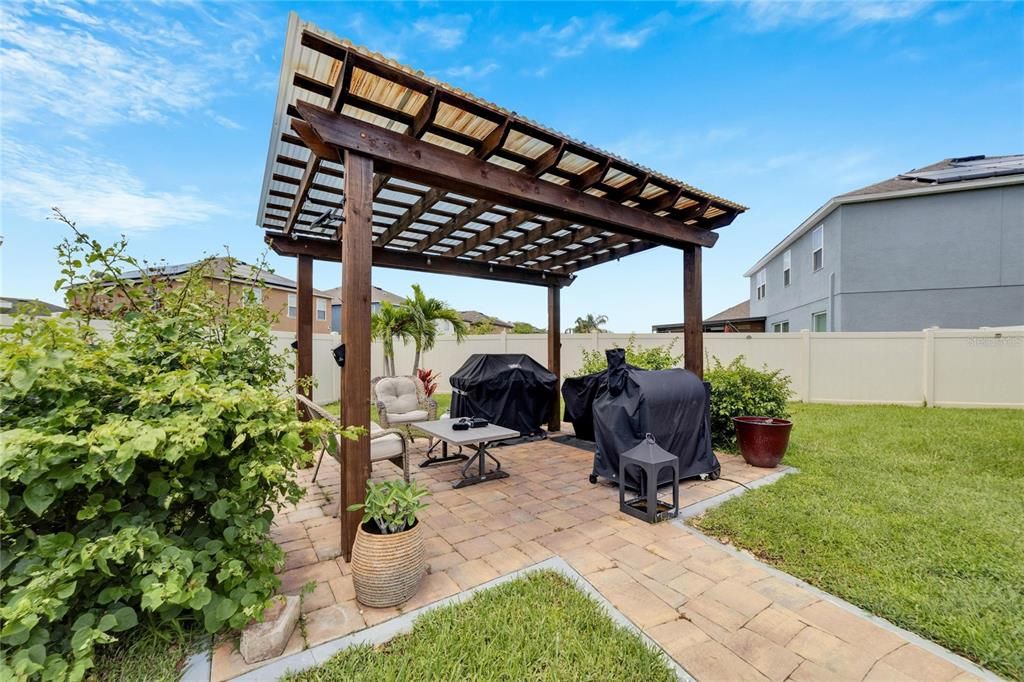 Active With Contract: $499,999 (4 beds, 2 baths, 2977 Square Feet)