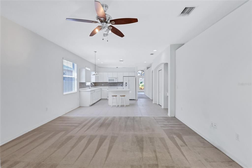 Active With Contract: $350,000 (3 beds, 2 baths, 2035 Square Feet)