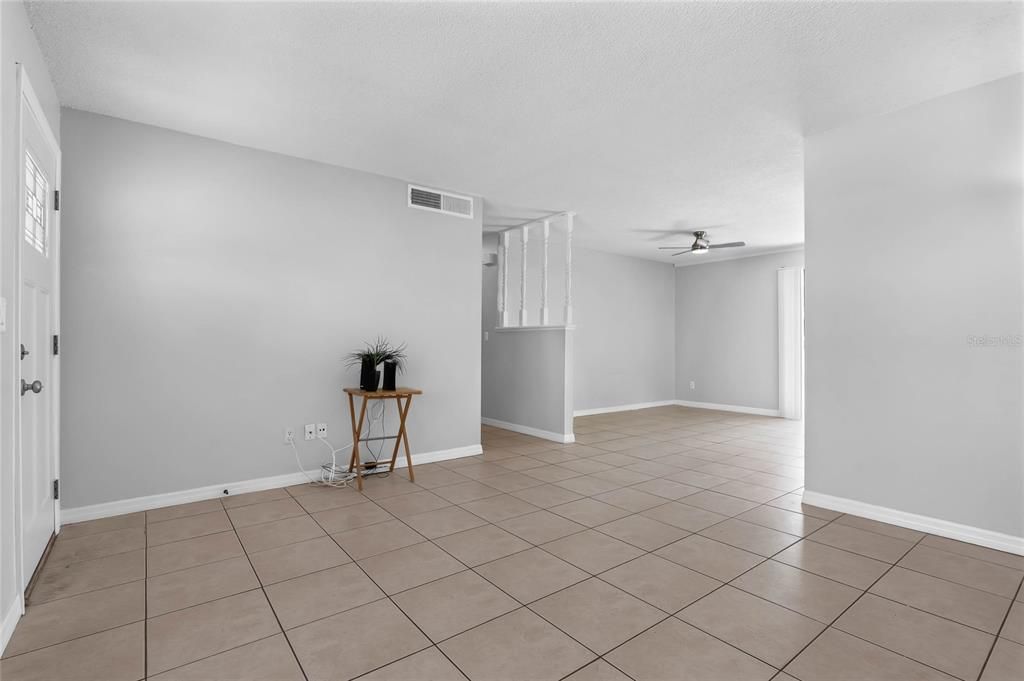 For Sale: $320,000 (3 beds, 1 baths, 1276 Square Feet)