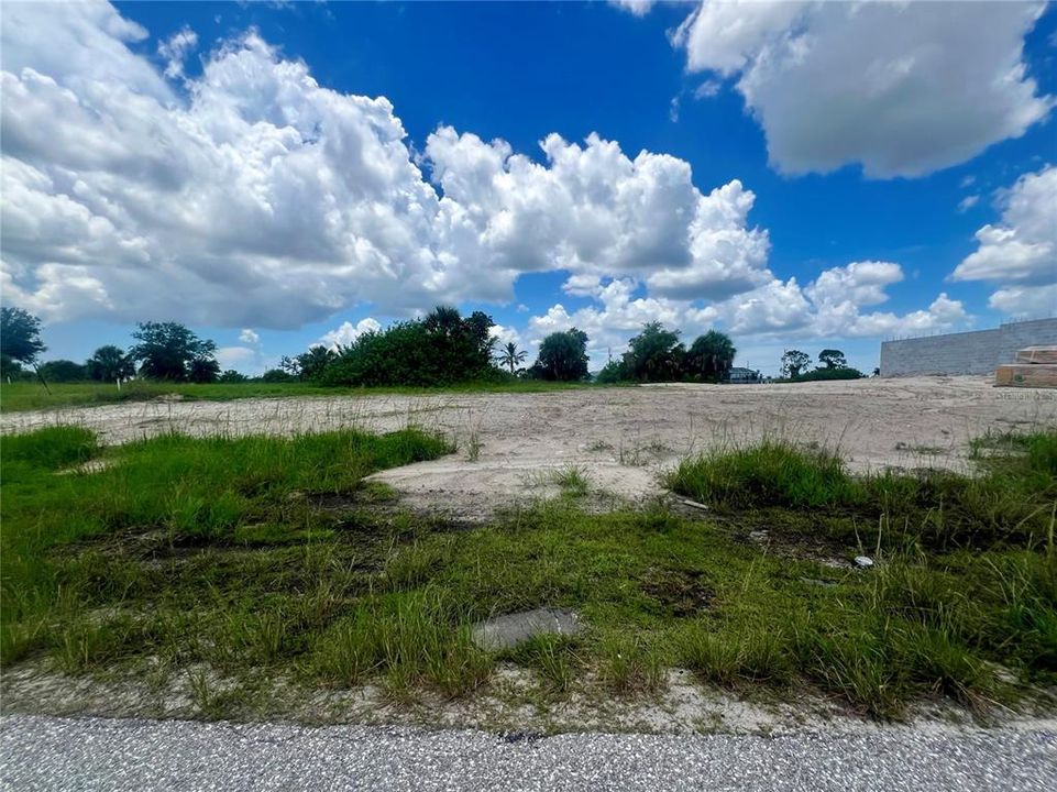 En Venta: $99,000 (0.24 acres)