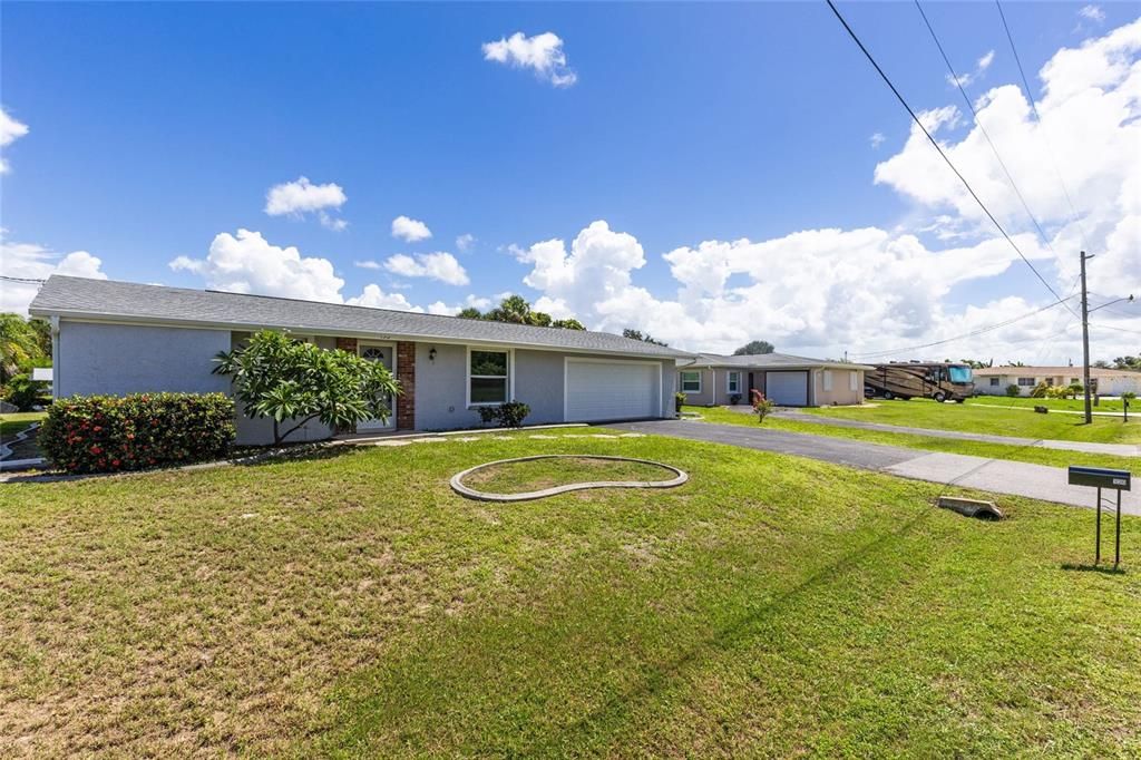 For Sale: $450,000 (3 beds, 2 baths, 1360 Square Feet)