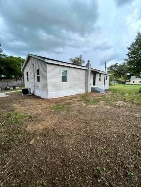 For Sale: $189,900 (3 beds, 2 baths, 984 Square Feet)