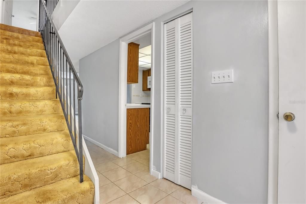 For Sale: $170,000 (2 beds, 2 baths, 1320 Square Feet)