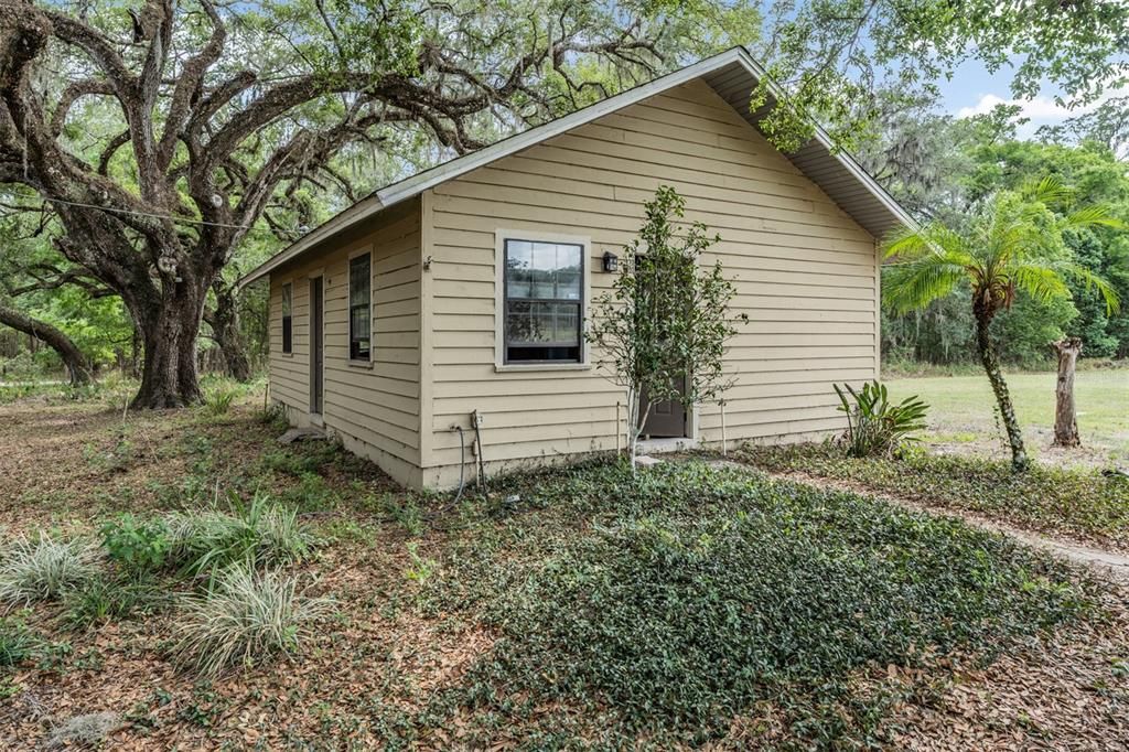 Hops Farm Office- Could be a small house or Airbnb