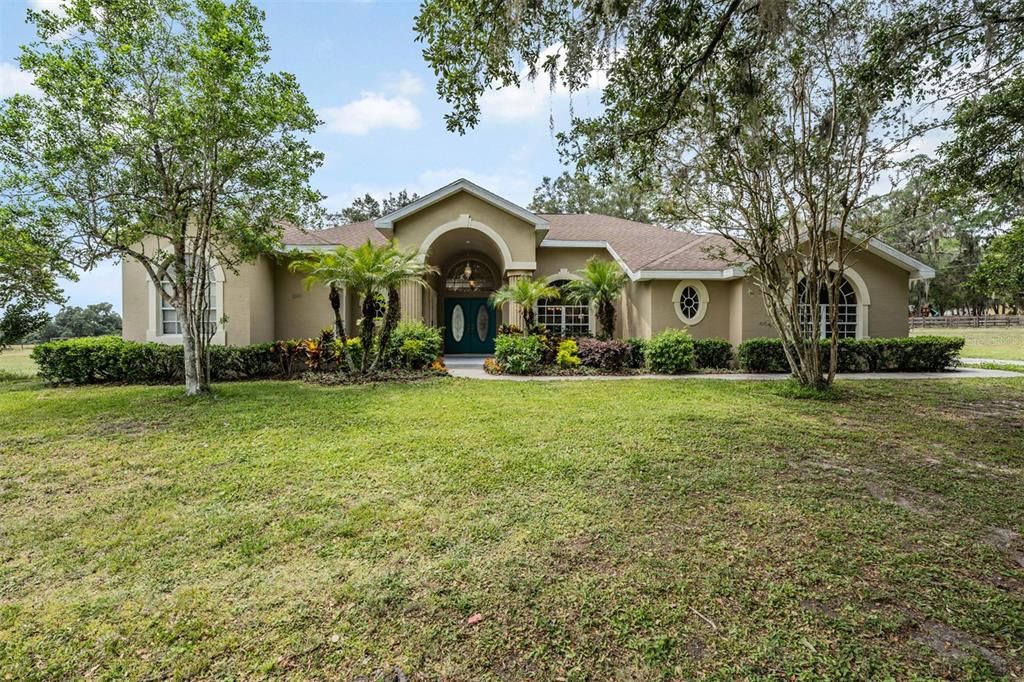 For Sale: $999,990 (3 beds, 2 baths, 3042 Square Feet)