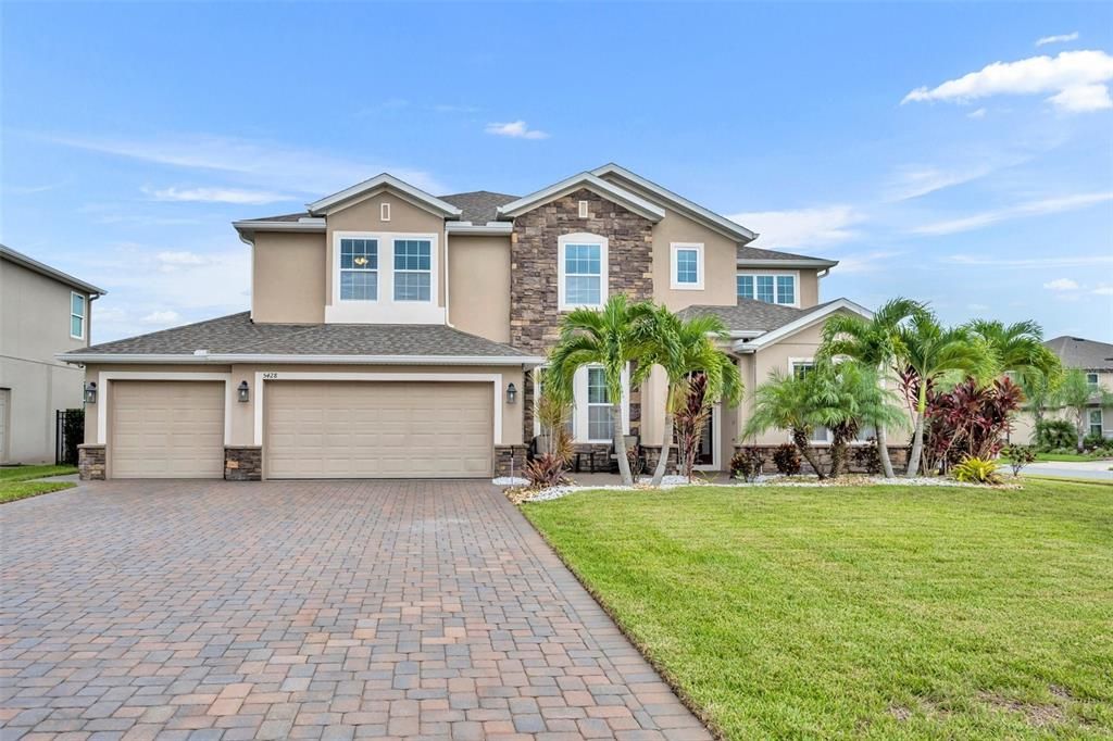 Active With Contract: $779,900 (5 beds, 3 baths, 4768 Square Feet)