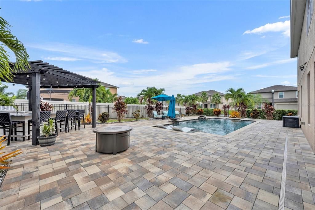 Active With Contract: $779,900 (5 beds, 3 baths, 4768 Square Feet)