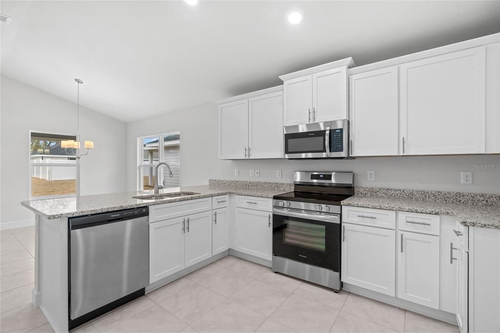 Active With Contract: $301,150 (3 beds, 2 baths, 1368 Square Feet)