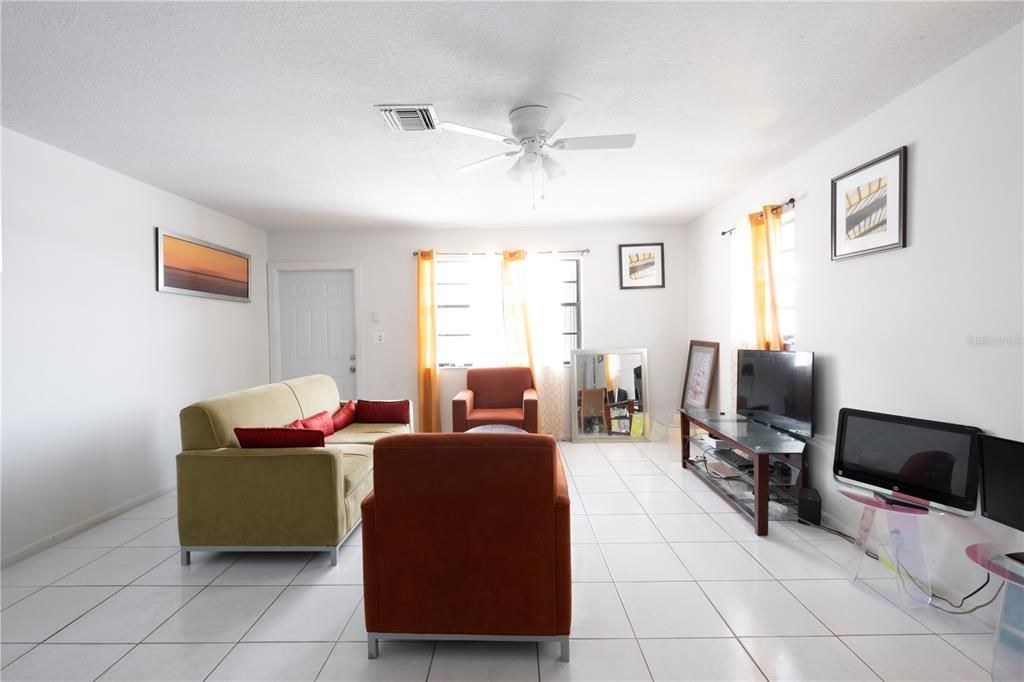 For Sale: $550,000 (4 beds, 2 baths, 2192 Square Feet)