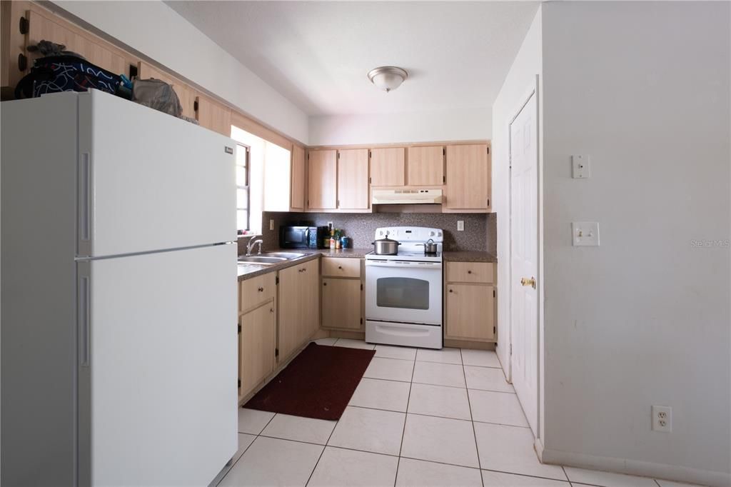 For Sale: $550,000 (4 beds, 2 baths, 2192 Square Feet)