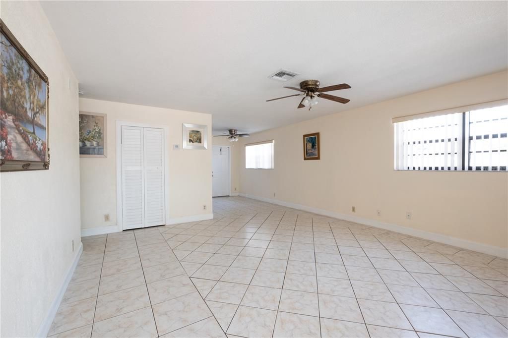 For Sale: $550,000 (4 beds, 2 baths, 2192 Square Feet)