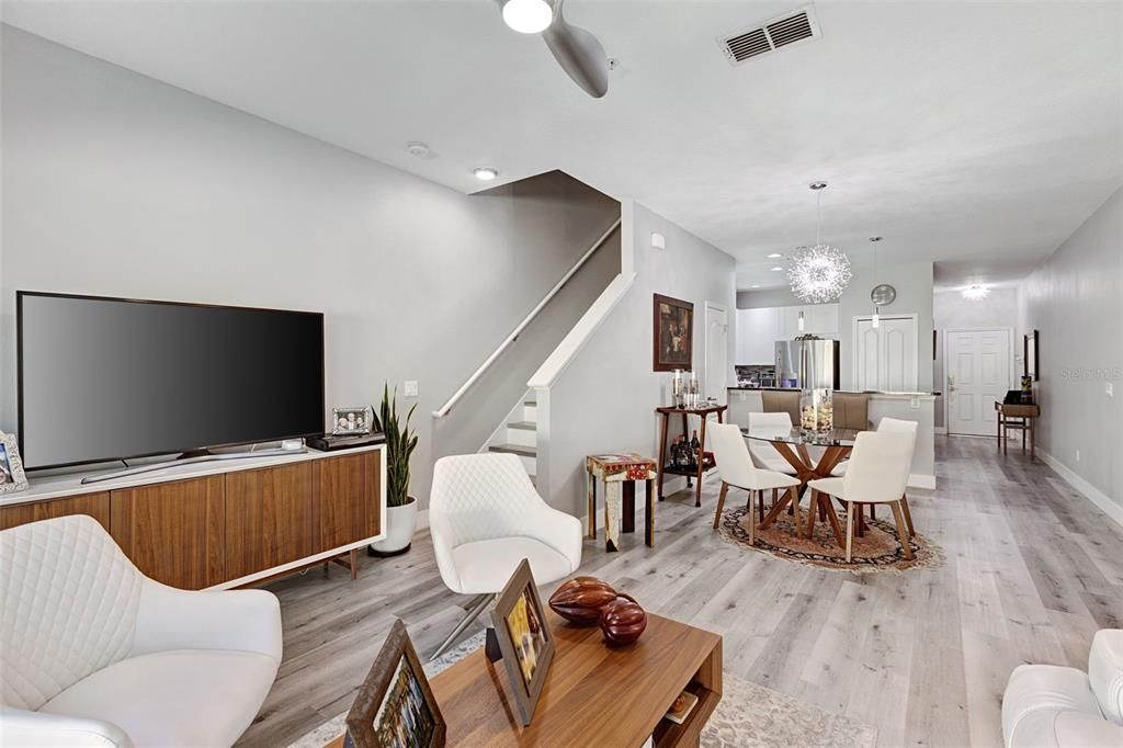 Active With Contract: $360,000 (3 beds, 2 baths, 1534 Square Feet)