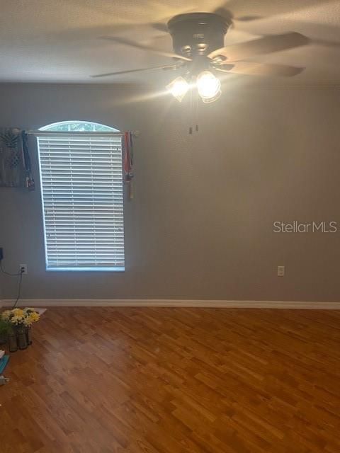 For Rent: $2,650 (4 beds, 2 baths, 2402 Square Feet)