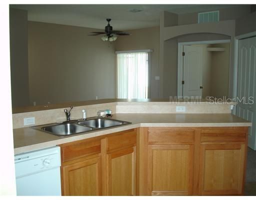 For Rent: $1,900 (3 beds, 2 baths, 1546 Square Feet)