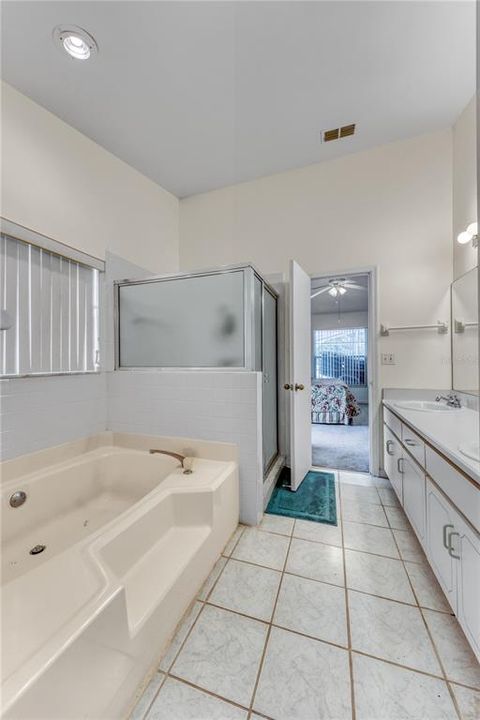 Active With Contract: $380,000 (4 beds, 2 baths, 1749 Square Feet)