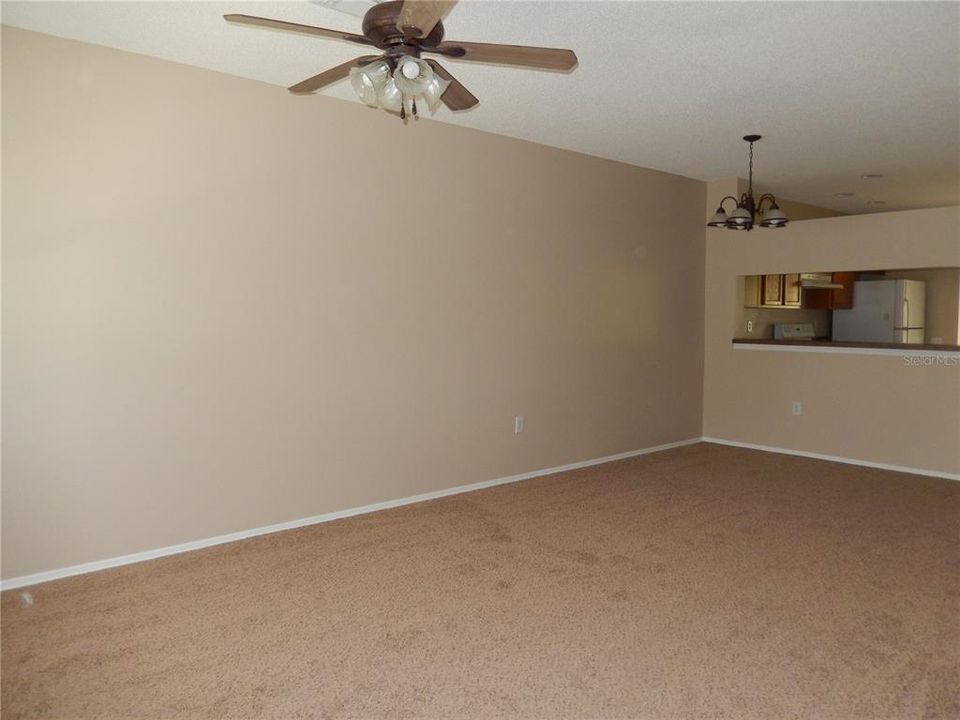 For Sale: $208,900 (2 beds, 2 baths, 1110 Square Feet)