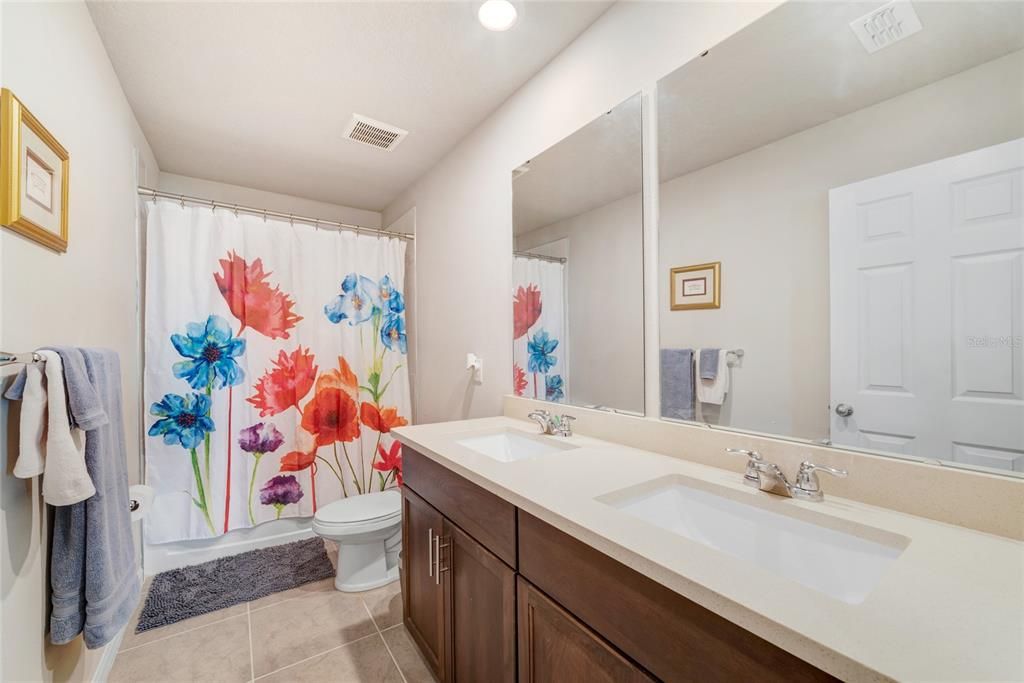 For Sale: $374,391 (4 beds, 2 baths, 2170 Square Feet)