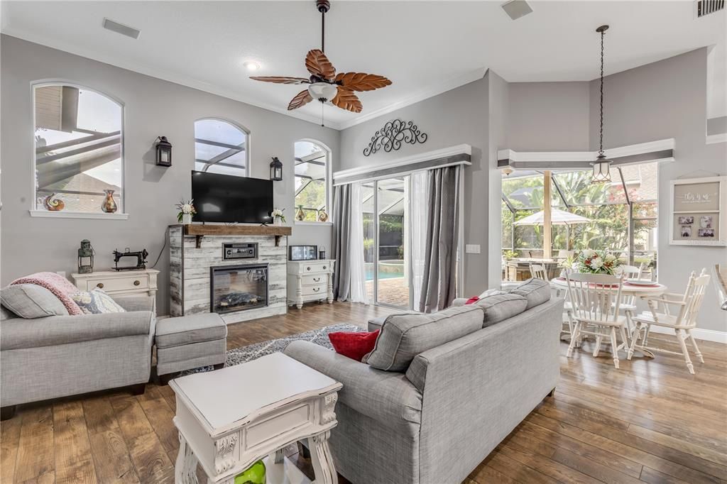 Active With Contract: $615,000 (4 beds, 2 baths, 2506 Square Feet)