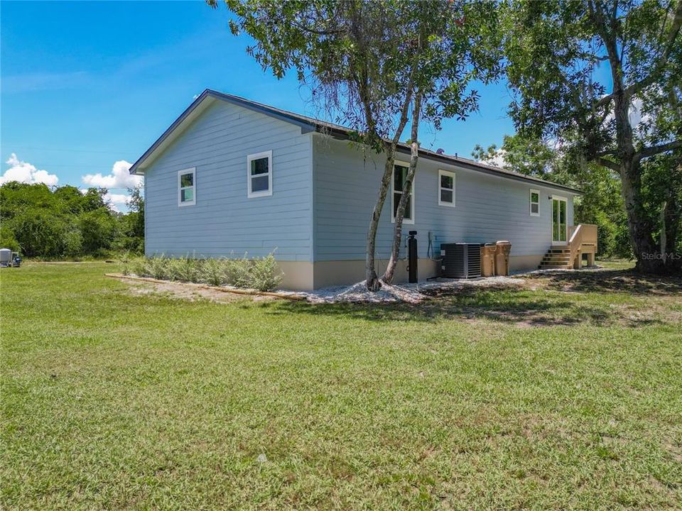 Active With Contract: $285,000 (4 beds, 2 baths, 1432 Square Feet)