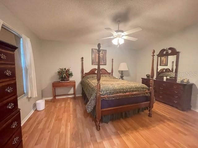 For Rent: $2,200 (2 beds, 2 baths, 1156 Square Feet)