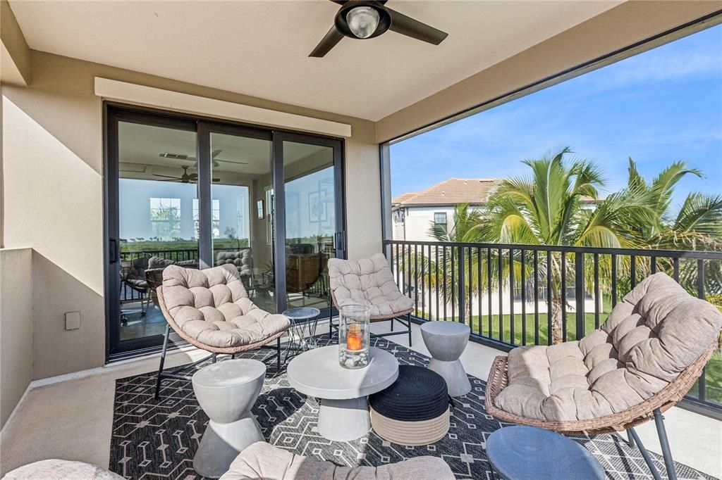 For Sale: $1,799,900 (3 beds, 2 baths, 2807 Square Feet)