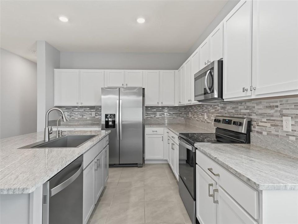 For Sale: $280,000 (3 beds, 2 baths, 1812 Square Feet)