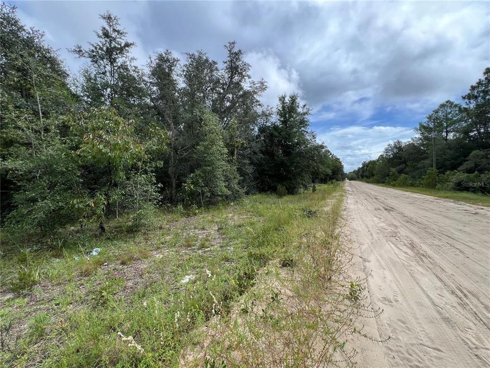 На продажу: $17,250 (0.70 acres)