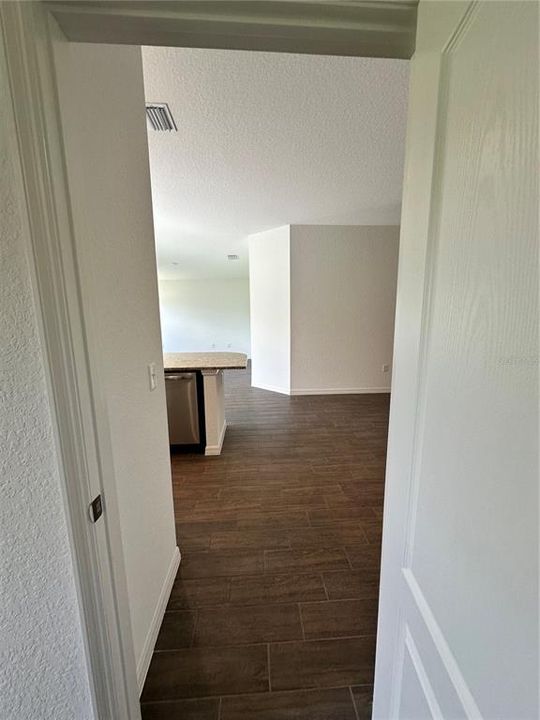 For Rent: $1,950 (3 beds, 2 baths, 1266 Square Feet)