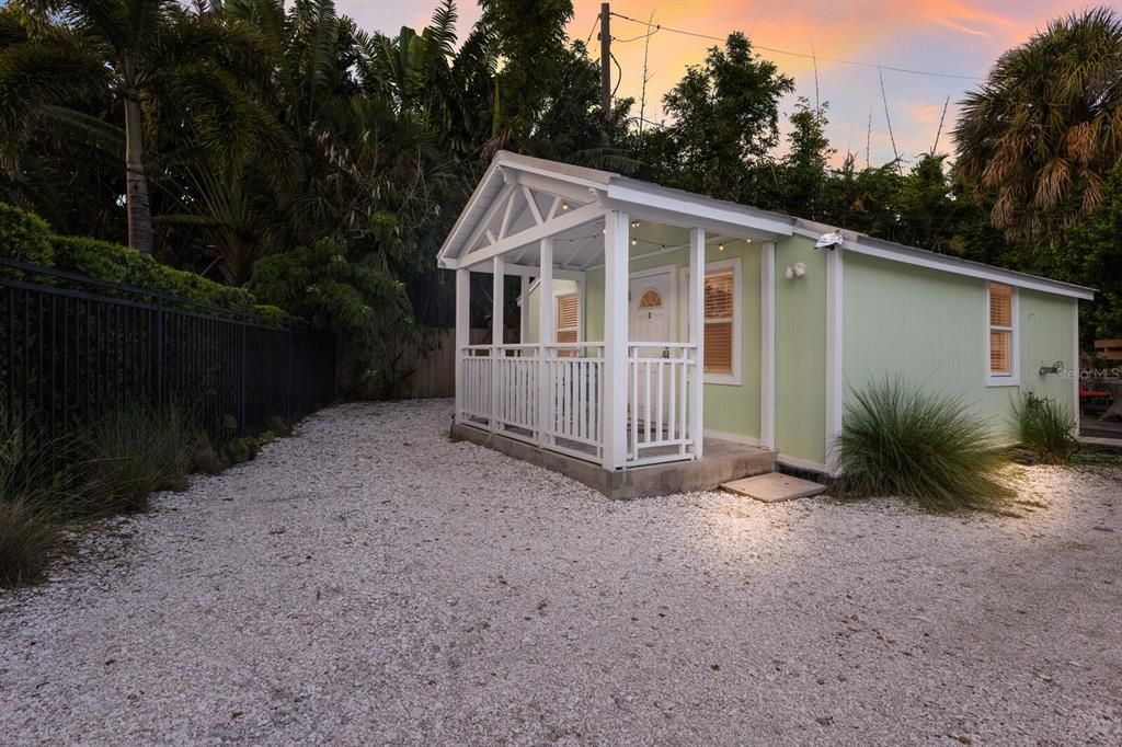 Beach Cottage 3