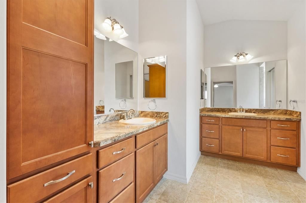 ENSUITE PRIMARY BATHROOM WITH DOUBLE VANITIES AND LARGE LINEN CLOSET